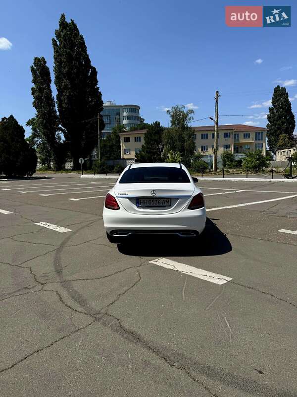 Седан Mercedes-Benz C-Class 2015 в Черноморске