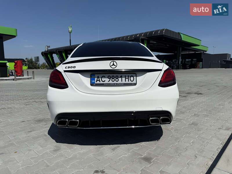 Седан Mercedes-Benz C-Class 2018 в Львове
