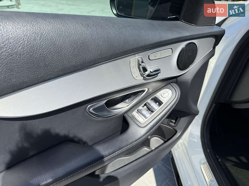 Седан Mercedes-Benz C-Class 2018 в Львове