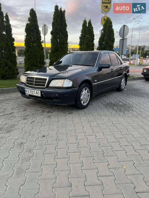 Седан Mercedes-Benz C-Class 1996 в Киеве фото 2 Седан Mercedes-Benz C-Class 1996 в Киеве