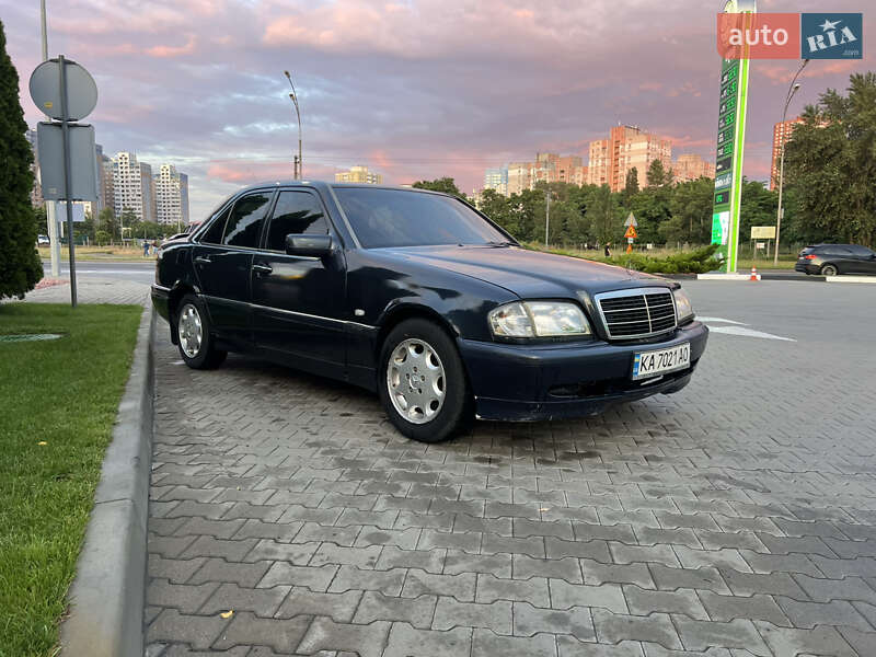 Седан Mercedes-Benz C-Class 1996 в Киеве фото 3 Седан Mercedes-Benz C-Class 1996 в Киеве