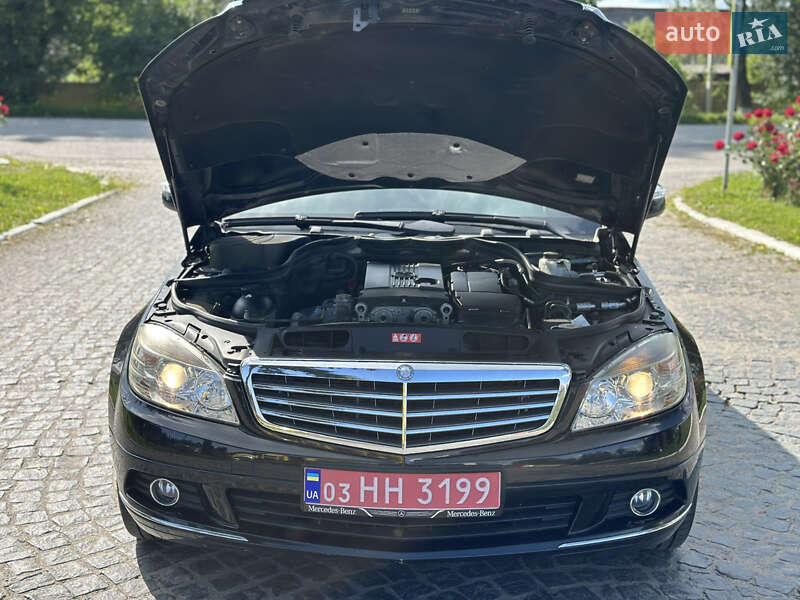 Седан Mercedes-Benz C-Class 2007 в Староконстантинове