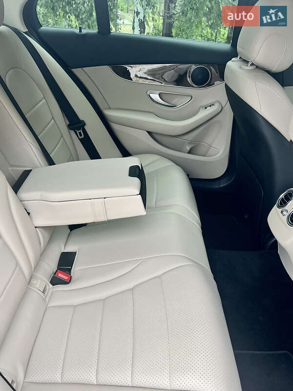 Седан Mercedes-Benz C-Class 2017 в Кривом Роге