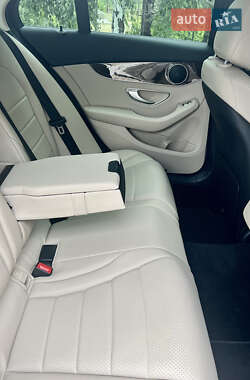Седан Mercedes-Benz C-Class 2017 в 