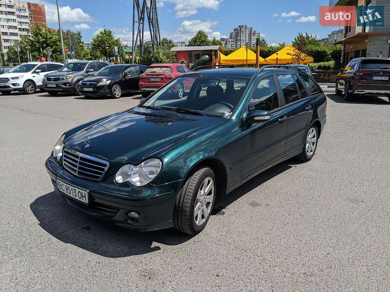 Mercedes-Benz C-Class 2005
