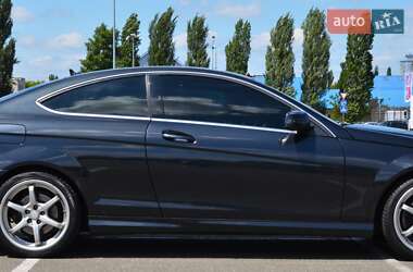 Купе Mercedes-Benz C-Class 2011 в 