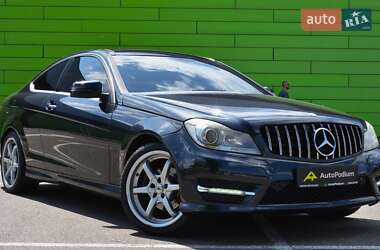 Купе Mercedes-Benz C-Class 2011 в 