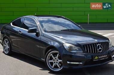 Купе Mercedes-Benz C-Class 2011 в 
