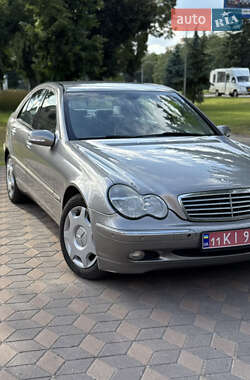 Седан Mercedes-Benz C-Class 2005 в 