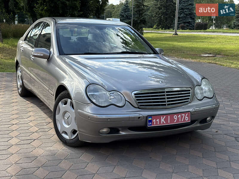 Седан Mercedes-Benz C-Class 2005 в Лубнах