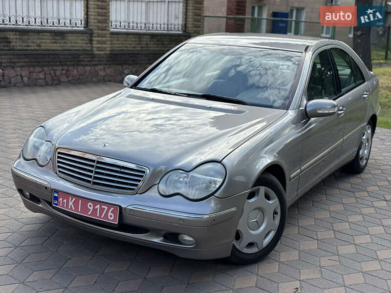 Седан Mercedes-Benz C-Class 2005 в Лубнах