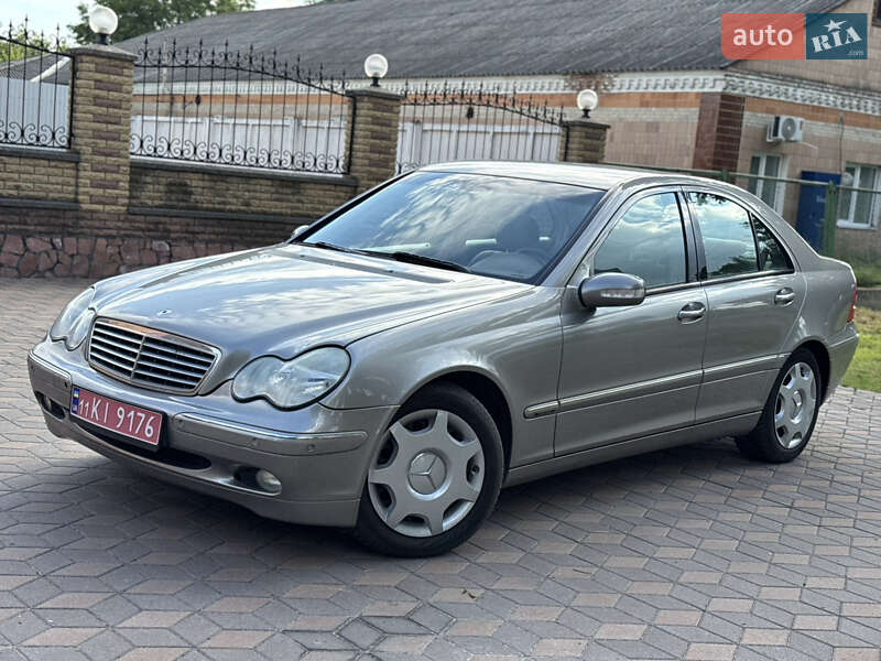 Седан Mercedes-Benz C-Class 2005 в Лубнах