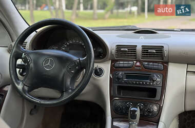 Седан Mercedes-Benz C-Class 2005 в 