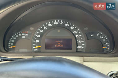 Седан Mercedes-Benz C-Class 2005 в 