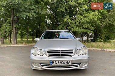 Универсал Mercedes-Benz C-Class 2004 в 