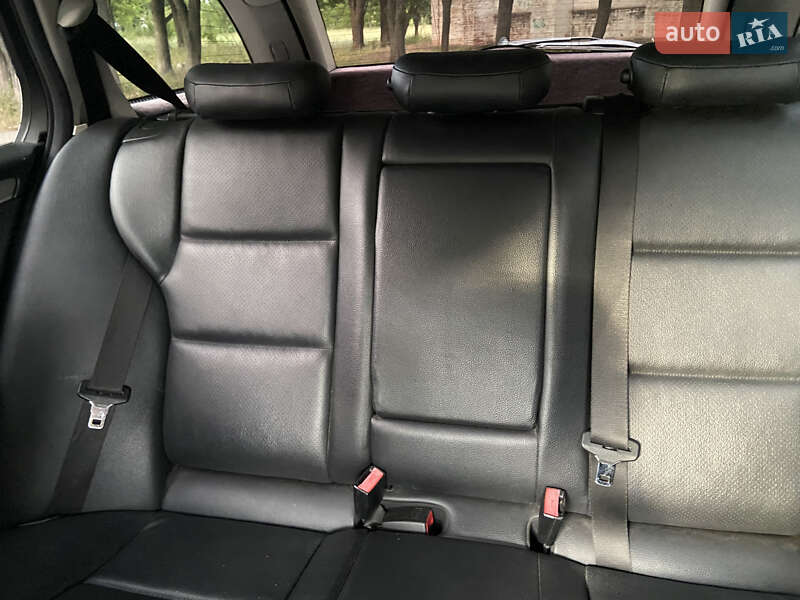 Універсал Mercedes-Benz C-Class 2004 в Гайвороні