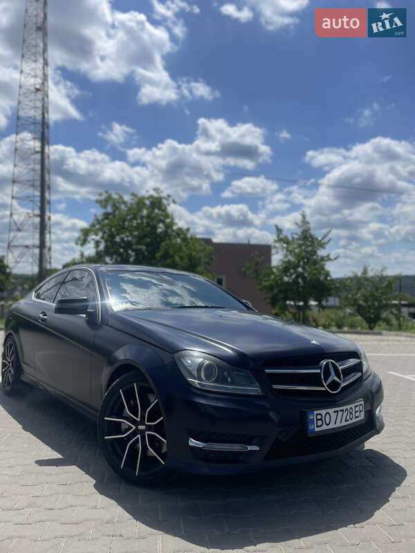 Купе Mercedes-Benz C-Class 2012 в Залещиках фото 11 Купе Mercedes-Benz C-Class 2012 в Залещиках