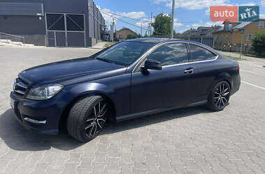 Купе Mercedes-Benz C-Class 2012 в 