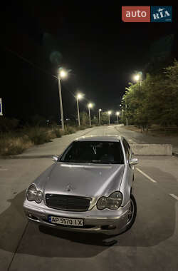 Седан Mercedes-Benz C-Class 2001 в Синельниково