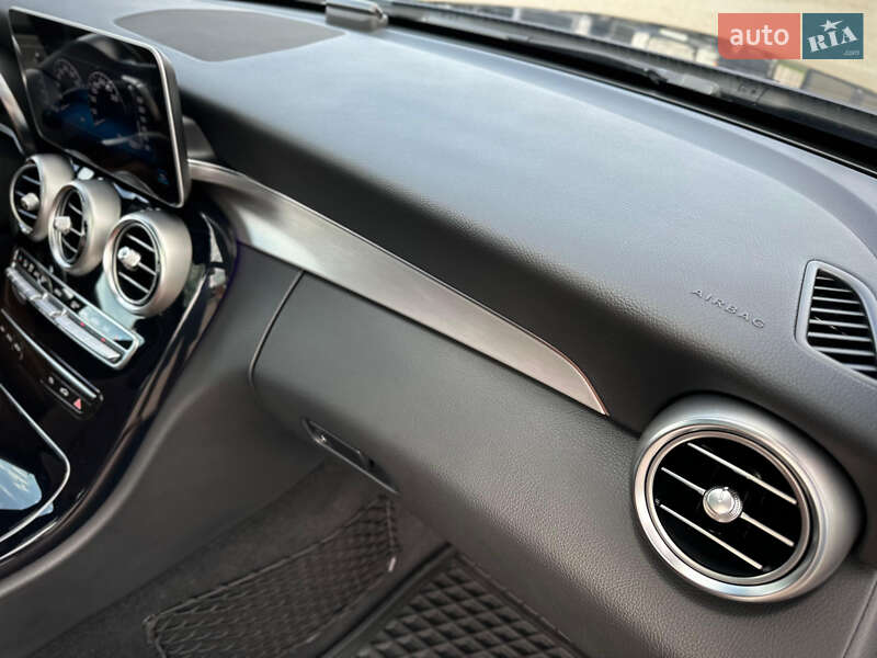 Купе Mercedes-Benz C-Class 2019 в Киеве