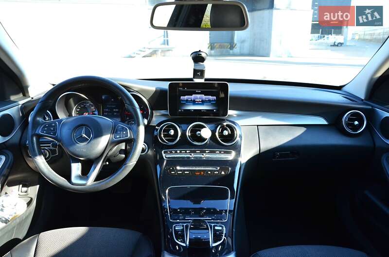 Седан Mercedes-Benz C-Class 2017 в Києві