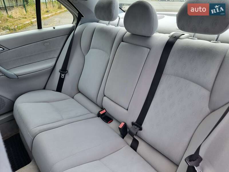 Седан Mercedes-Benz C-Class 2001 в Хмельницькому