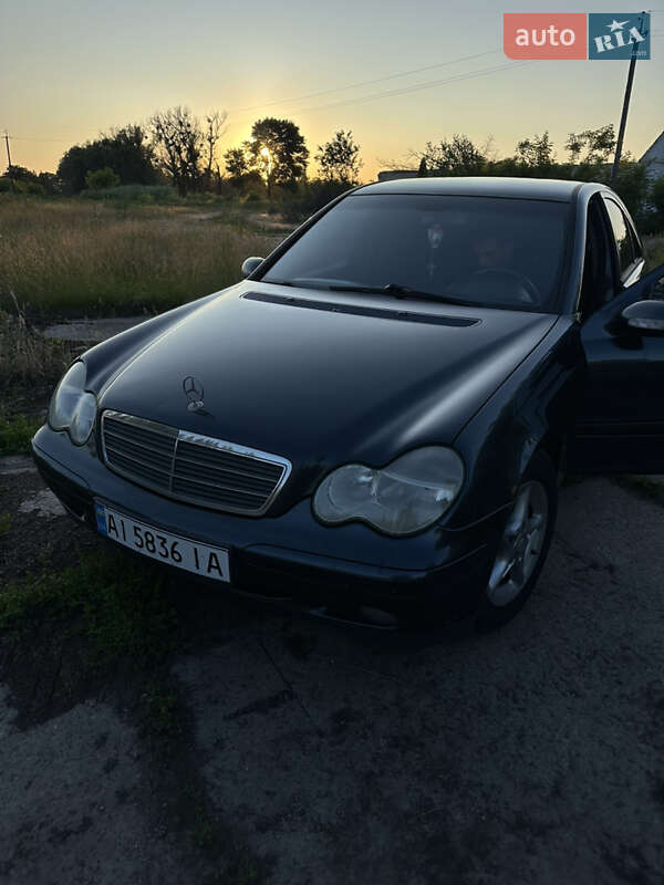 Седан Mercedes-Benz C-Class 2003 в Білій Церкві