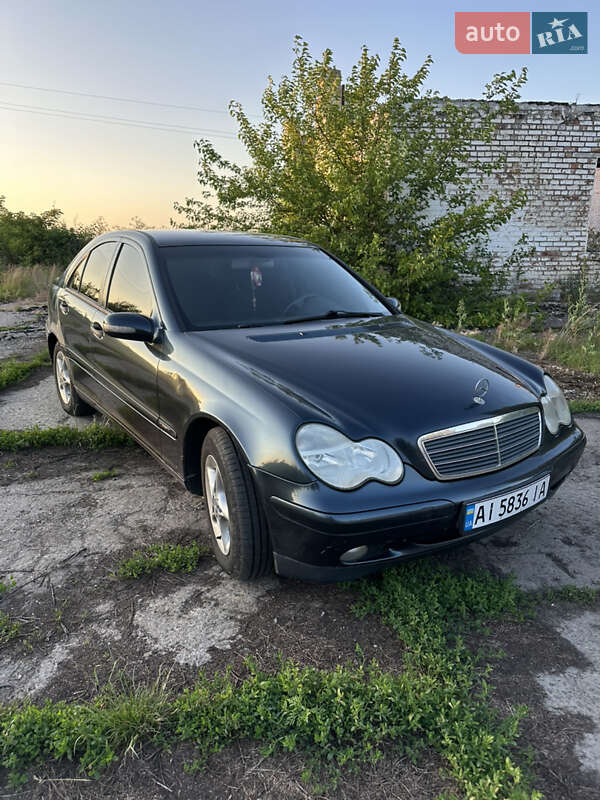 Седан Mercedes-Benz C-Class 2003 в Білій Церкві