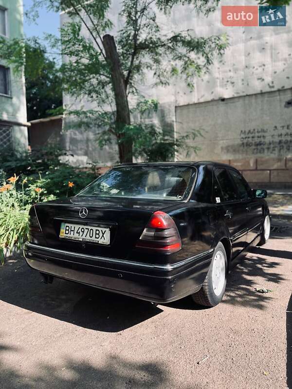 Седан Mercedes-Benz C-Class 1995 в Одессе