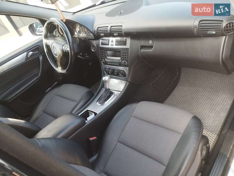 Универсал Mercedes-Benz C-Class 2006 в Радехове