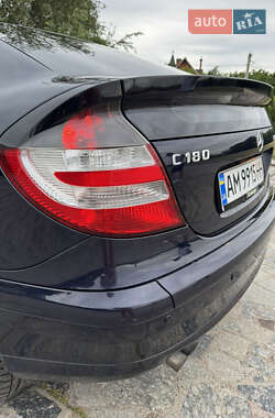Купе Mercedes-Benz C-Class 2004 в 