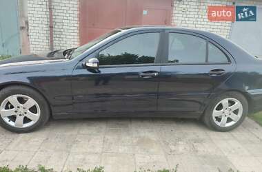 Седан Mercedes-Benz C-Class 2000 в 