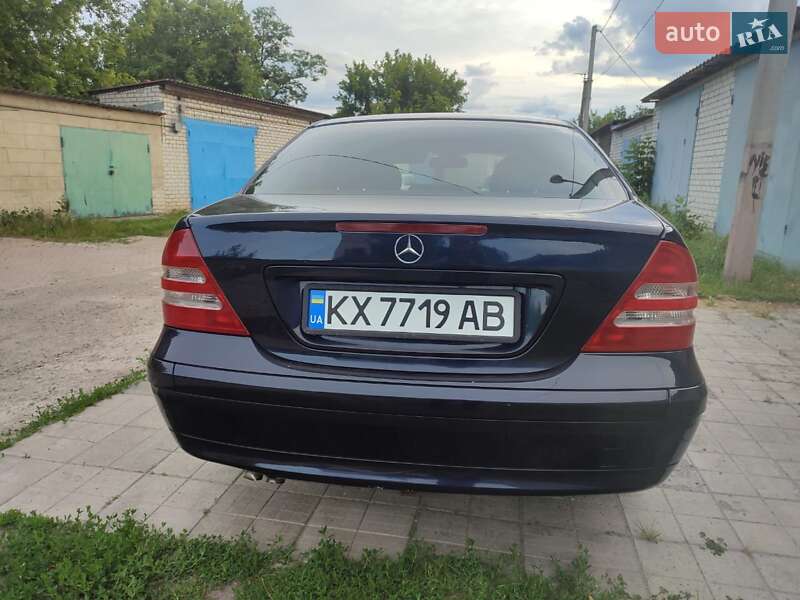 Седан Mercedes-Benz C-Class 2000 в Харкові