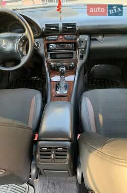Седан Mercedes-Benz C-Class 2002 в 