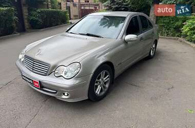 Седан Mercedes-Benz C-Class 2005 в Киеве