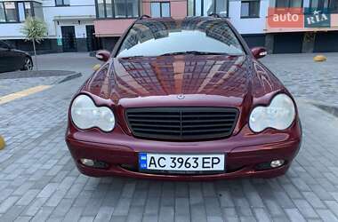 Универсал Mercedes-Benz C-Class 2001 в Голобах