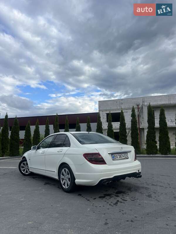 Седан Mercedes-Benz C-Class 2010 в Надворной