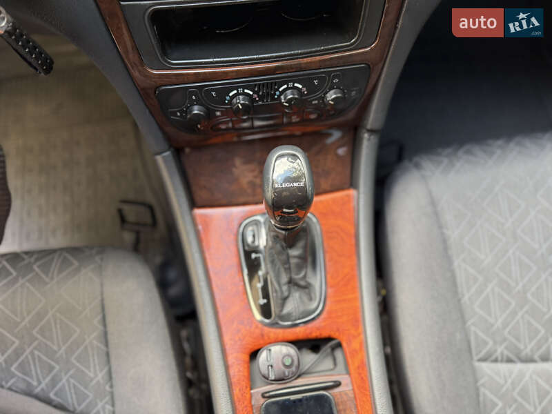Седан Mercedes-Benz C-Class 2001 в Звягеле