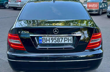 Седан Mercedes-Benz C-Class 2011 в 