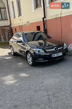 Седан Mercedes-Benz C-Class 2007 в Чернівцях