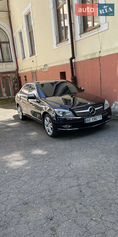 Седан Mercedes-Benz C-Class 2007 в Черновцах