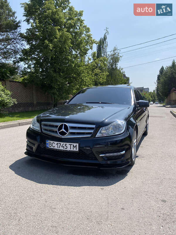 Седан Mercedes-Benz C-Class 2011 в Луцке