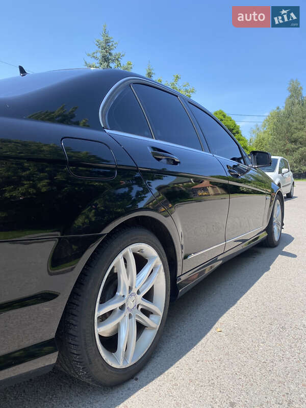 Седан Mercedes-Benz C-Class 2011 в Луцке