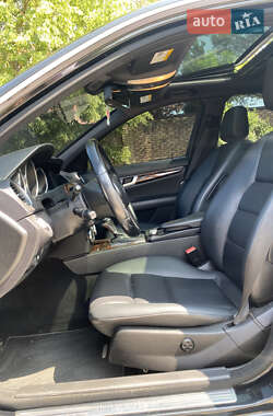Седан Mercedes-Benz C-Class 2011 в 
