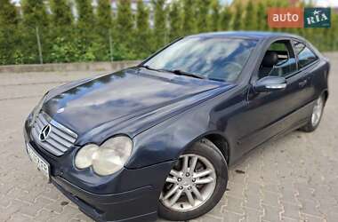 Купе Mercedes-Benz C-Class 2002 в Чернівцях