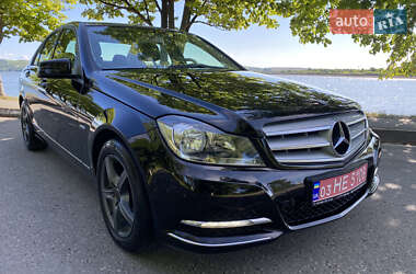Седан Mercedes-Benz C-Class 2011 в Бурштині