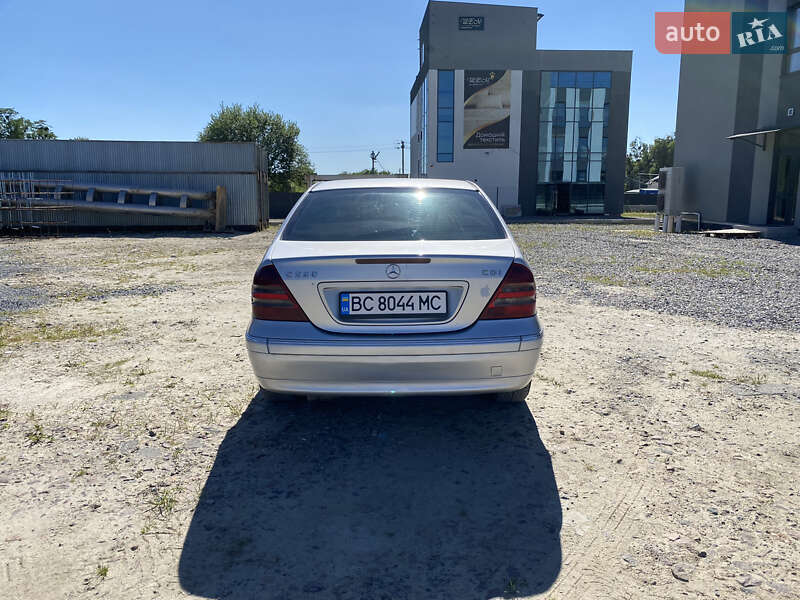 Седан Mercedes-Benz C-Class 2003 в Холодноводке