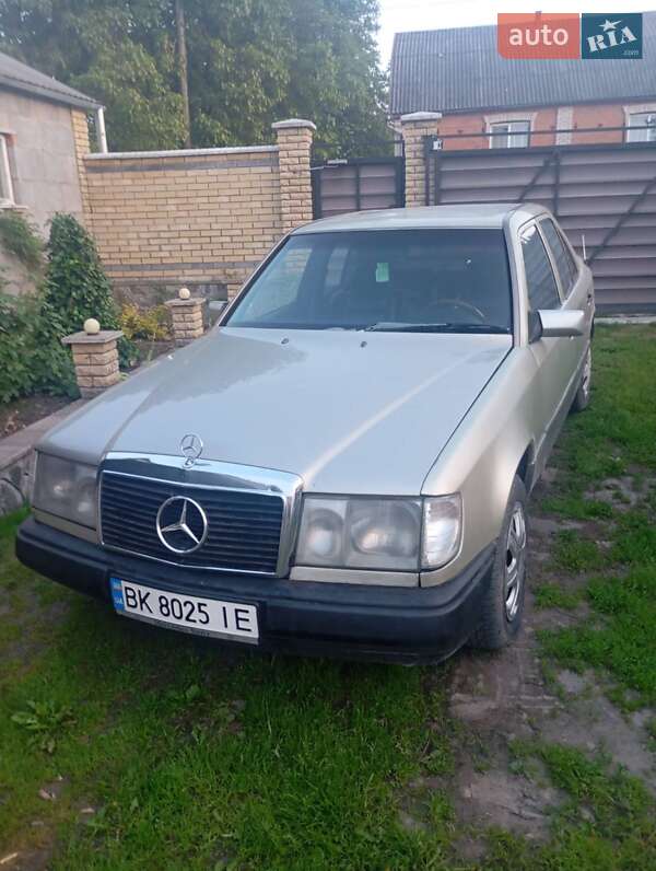 Mercedes-Benz C-Class 1992