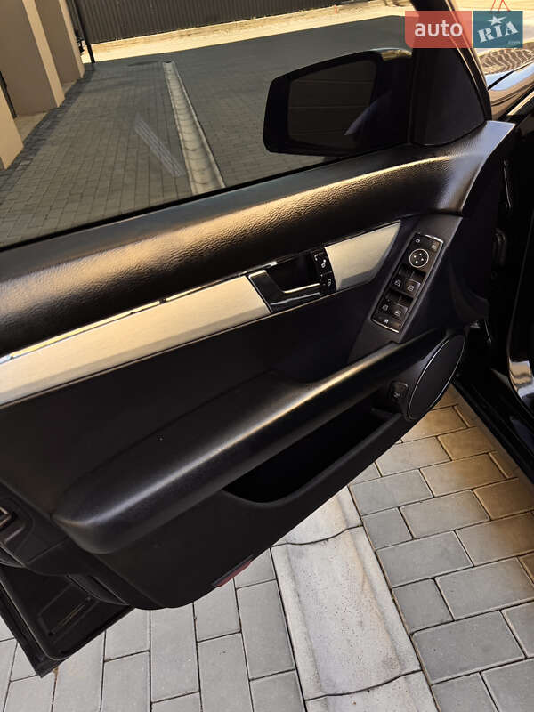 Седан Mercedes-Benz C-Class 2008 в Коломые