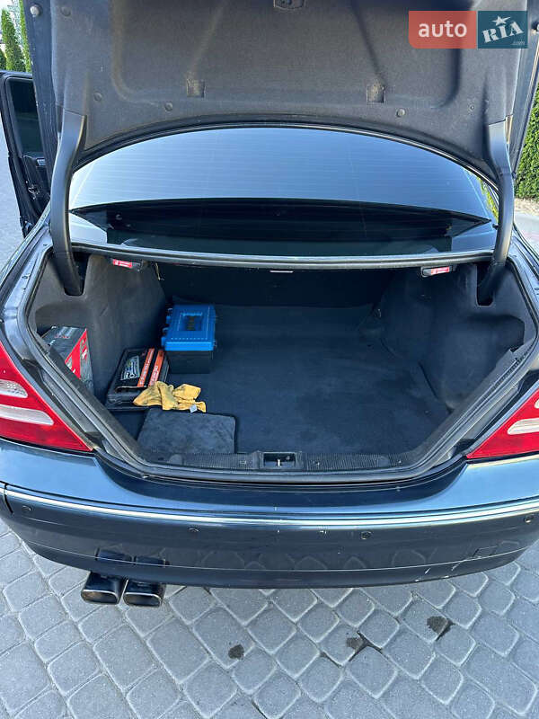 Седан Mercedes-Benz C-Class 2002 в Івано-Франківську